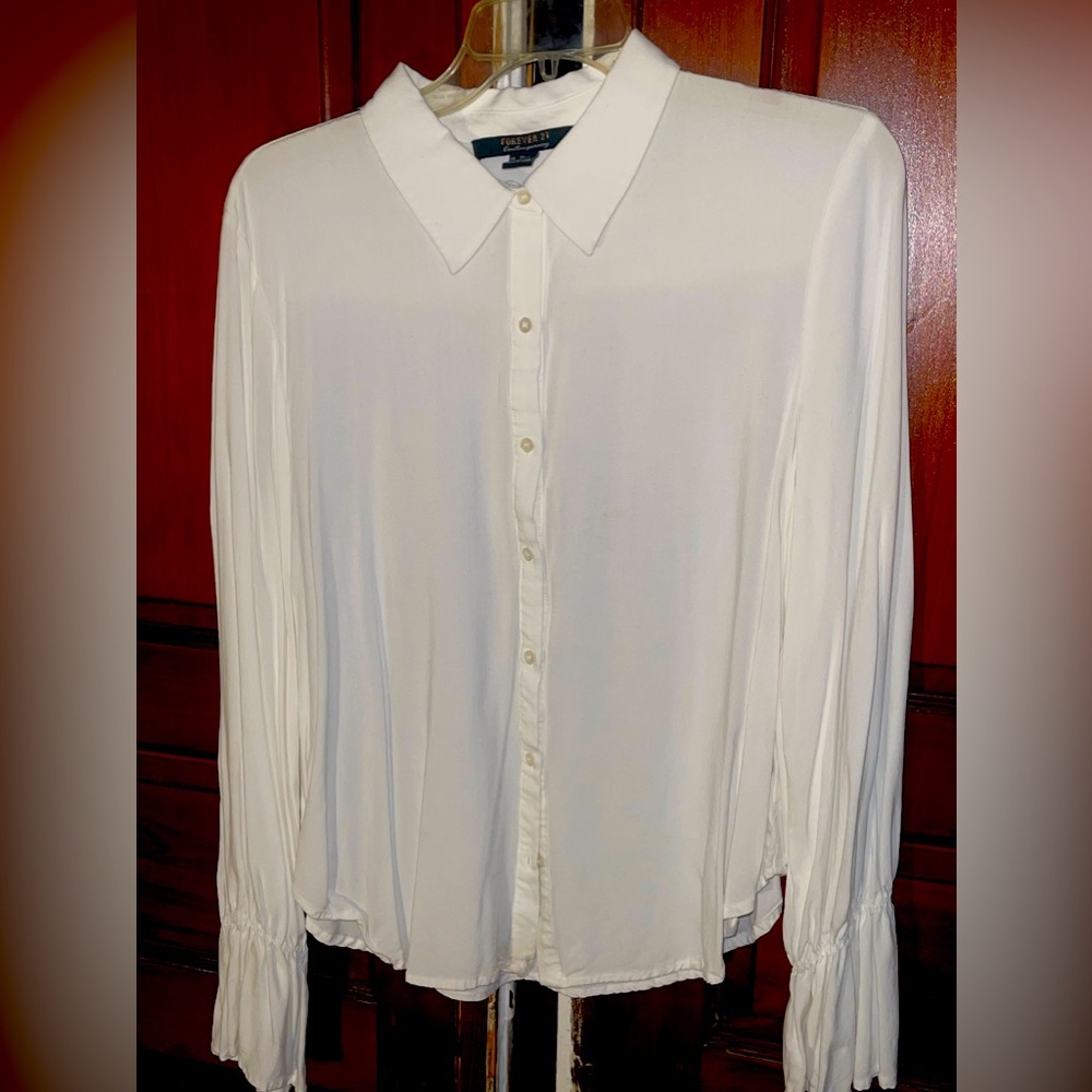 Forever 21 White Long Sleeve Button Down Top.  Size XL